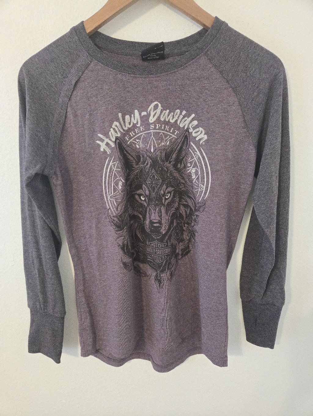 Harley Davidson Free Spirit Wolf Shirt Womens Small Fargo Nd